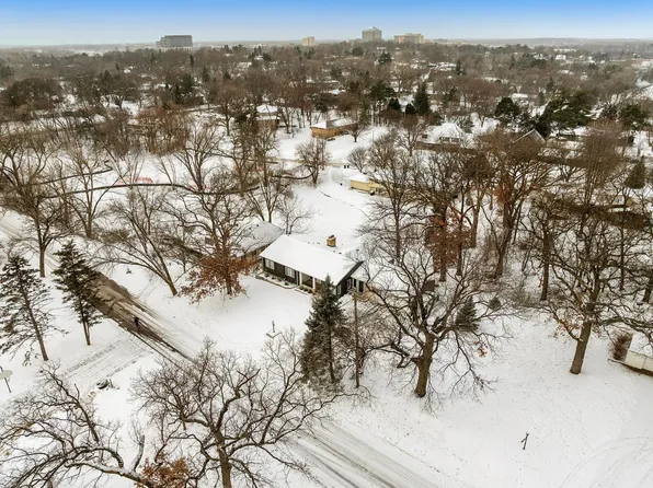 115 Ardmore Dr, Golden Valley, MN 55422