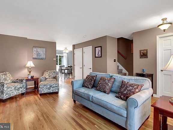 4th image of 574 Nanticoke Ct