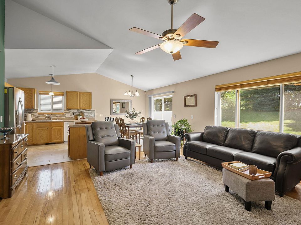 1st image of 909 Tony Dr