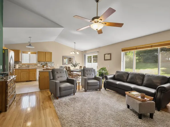 909 Tony Dr, Madison, WI 53704