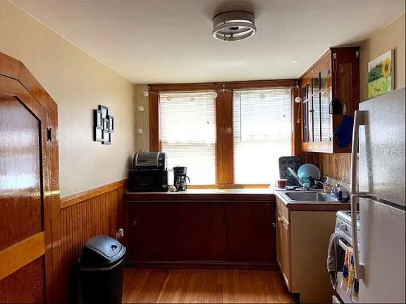 4th image of 152 Plymouth St #3