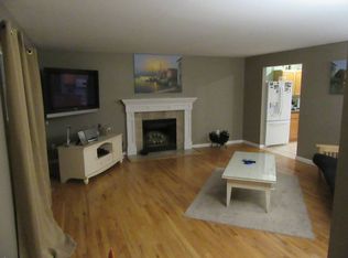 135 Waldorf Dr, Shirley, NY 11980