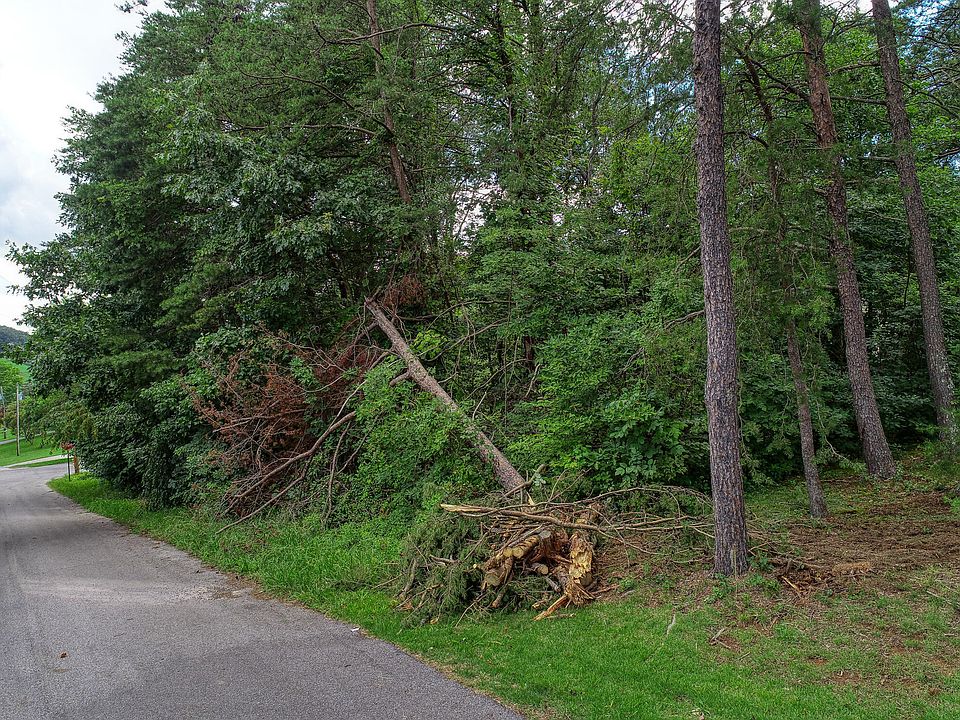 1st image of Armstrong Dr