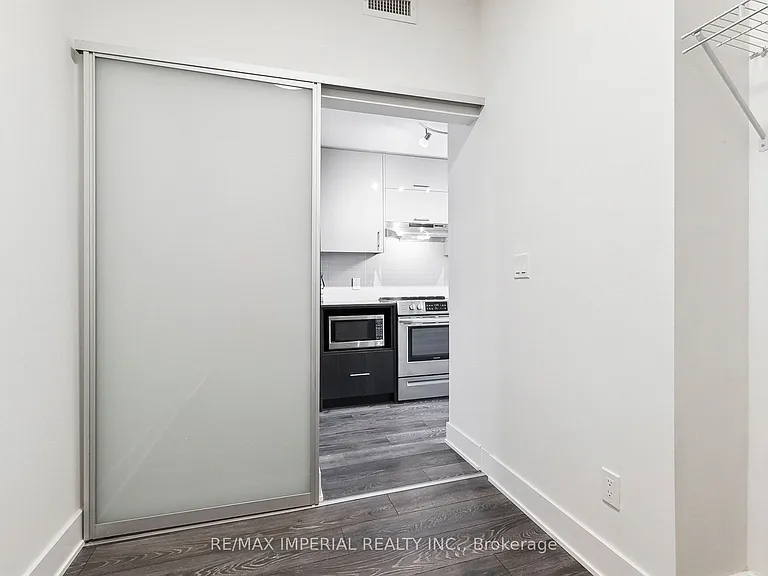 188 Fairview Mall Dr #722 — Photo 14