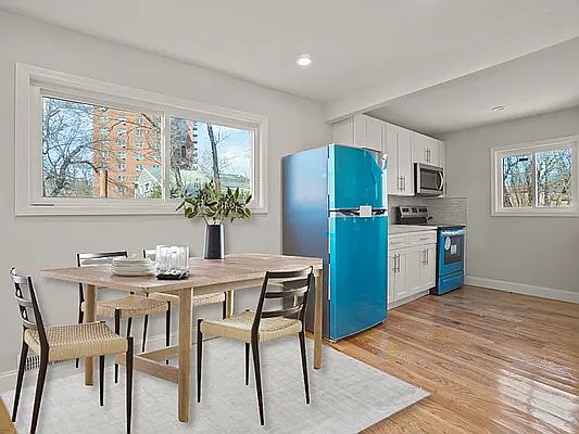 5th image of 3360 De Reimer Ave #W1