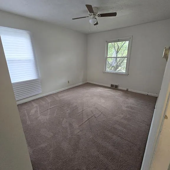 2553 Greenvale Rd — Photo 15