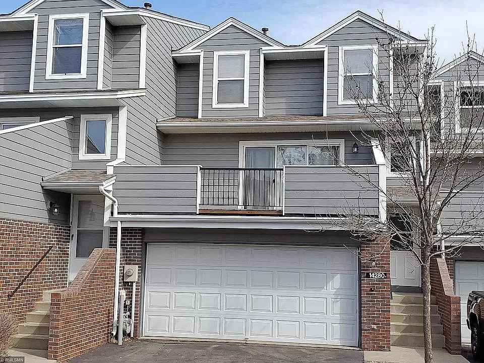 2 bed, 1.5 bath, 1456 sqft, $1,875 — Photo 1