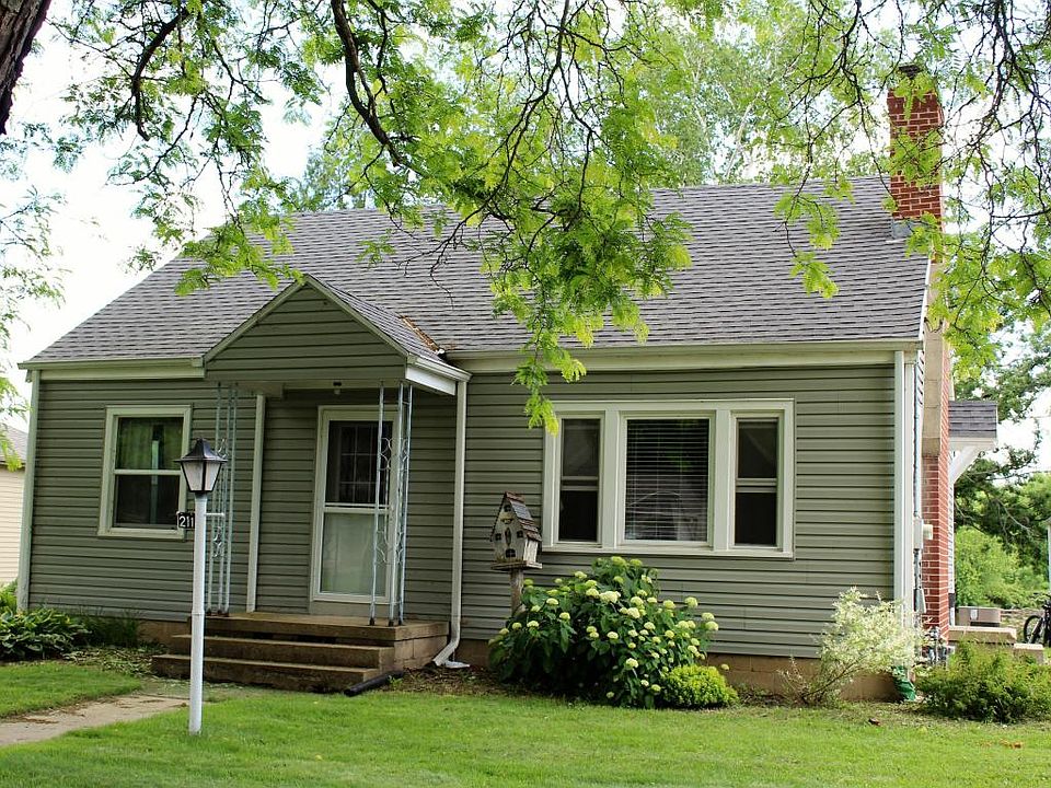 1st image of 211 Riverlawn Ave