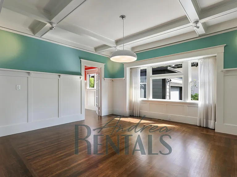 485 Boulevard Way — Photo 15