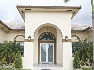9721 NW 130th St, Hialeah, FL 33018