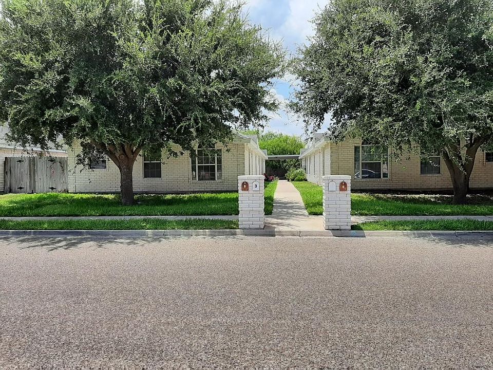 1st image of 411 La Mancha Dr APT 4