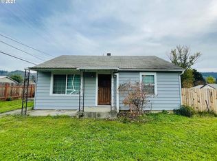 1074 Seeley St, Myrtle Creek, OR 97457