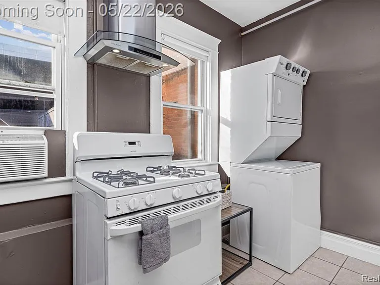 211 N Main St #1 — Photo 9