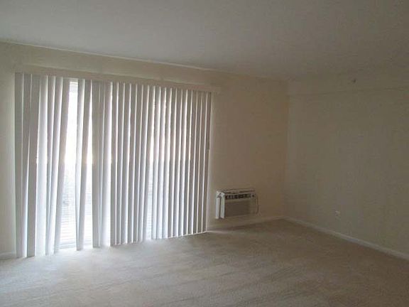 3rd image of 1810 W Hatherleigh Ct Unit 1C