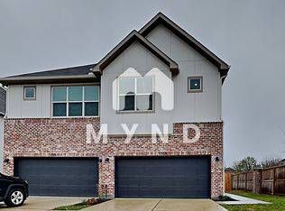 10506 Executive Lake Dr, Stafford, TX 77477