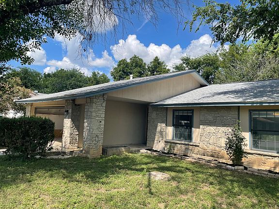 2nd image of 614 Sawtooth Dr