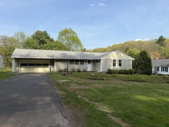 34 Bassett Rd, Holyoke, MA 01040