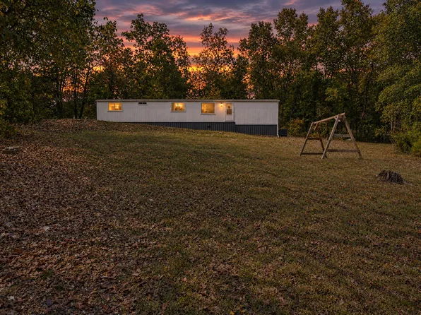 8 Lake Forest Drive, Galena, MO 65656