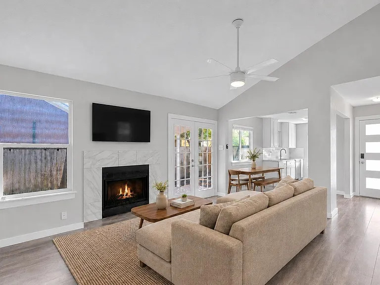 12321 Emery Oaks Rd — Photo 1