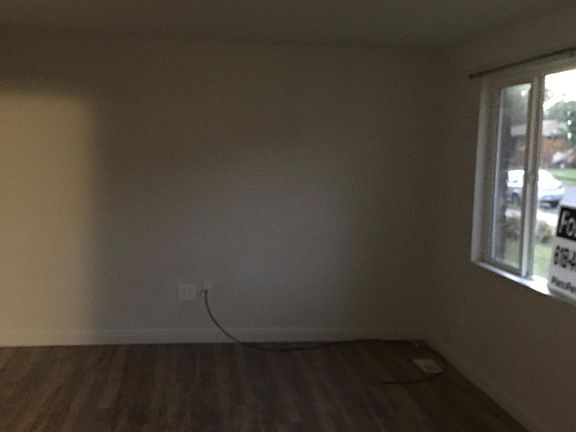 3rd image of 106 Hodge St