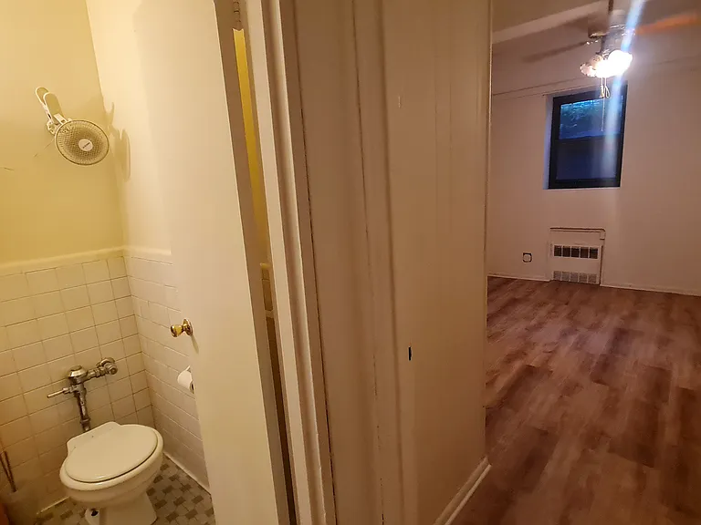 7810 Main St — Photo 1