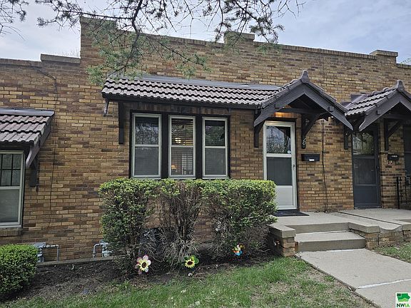 2nd image of 10 Terra Alta Ct