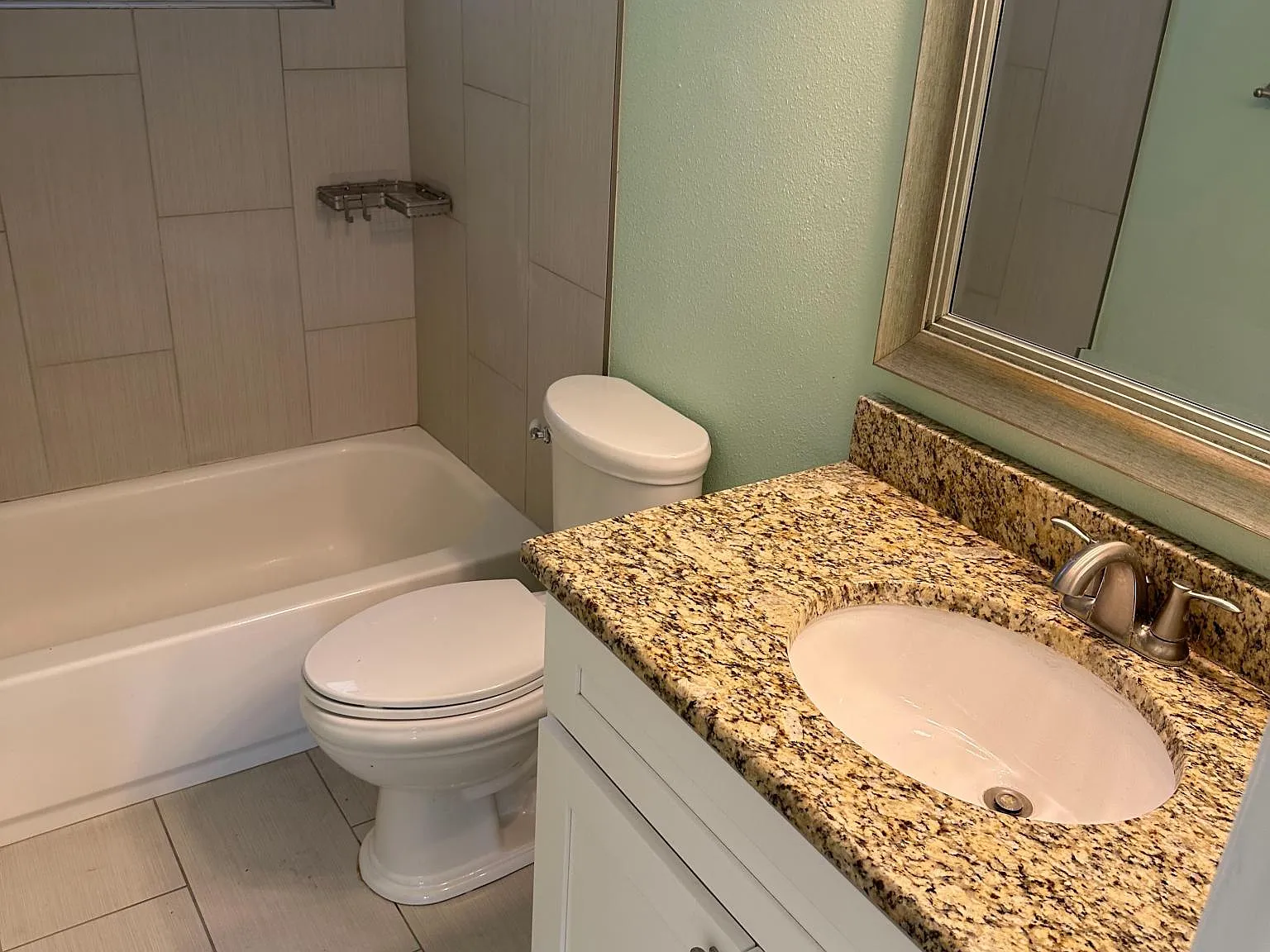 2 bed, 1128 sqft, $1,900 — Photo 4