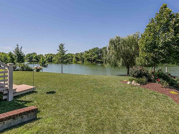 4th image of 753 N Woodstone Dr