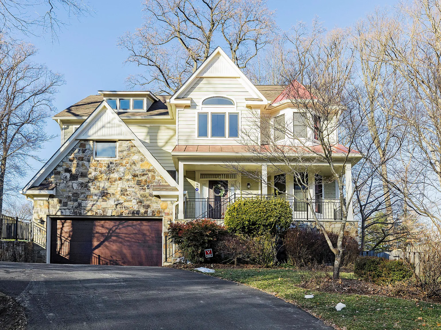 5 bed, 4.5 bath, 4328 sqft, $8,500 — Photo 1