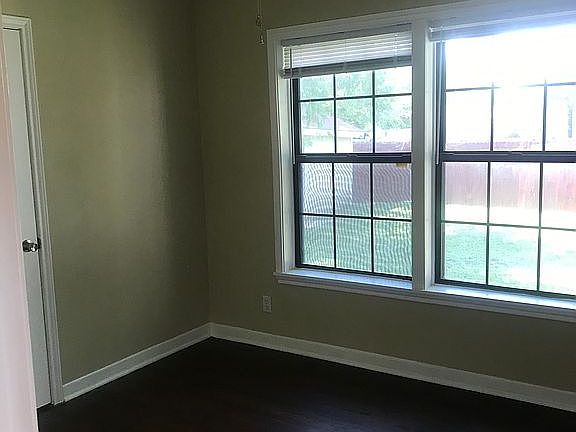 5th image of 154 New Haven Dr