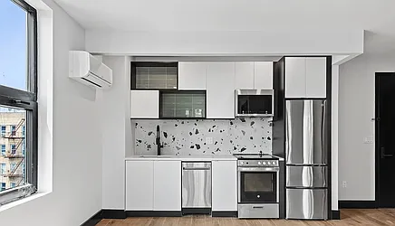 816 New York Avenue #2E image 1 of 7