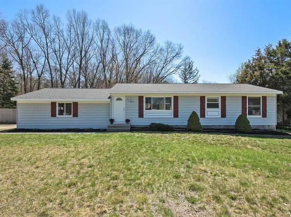 1889 Woodfern Dr SE, Lowell, MI 49331
