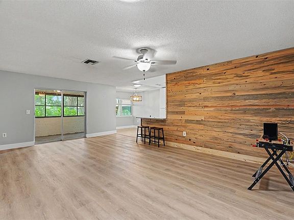 4th image of 1208 HIGHLAND AVENUE SE #121