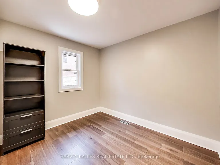 338 Markham St — Photo 20