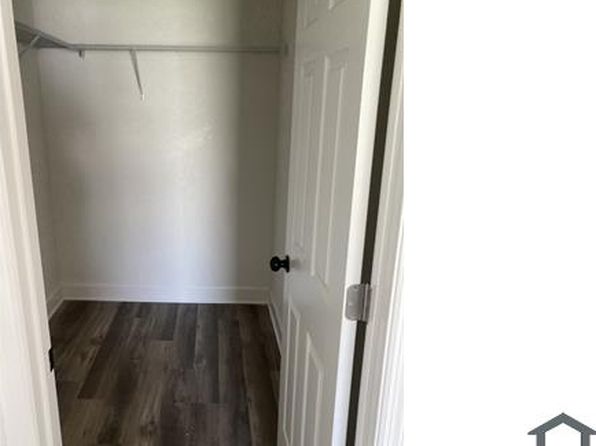 2520 Lakeview Dr #8