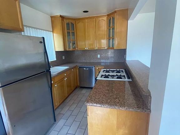 2nd image of 1025 Idaho Ave