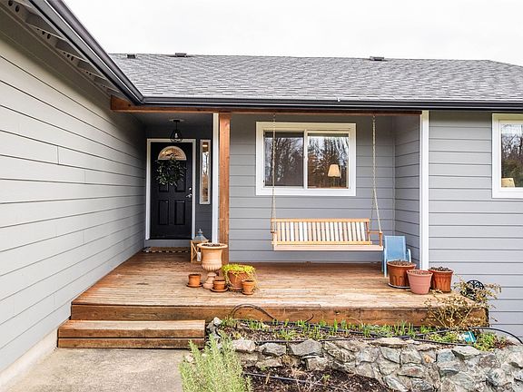 3rd image of 1336 Cascadia Drive