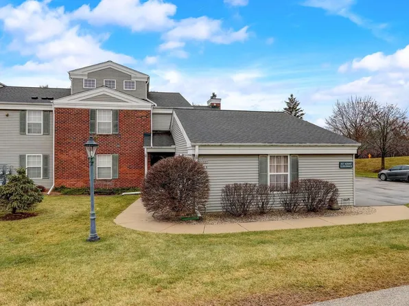 N17W26887 East Fieldhack DRIVE #F, Pewaukee, WI 53072