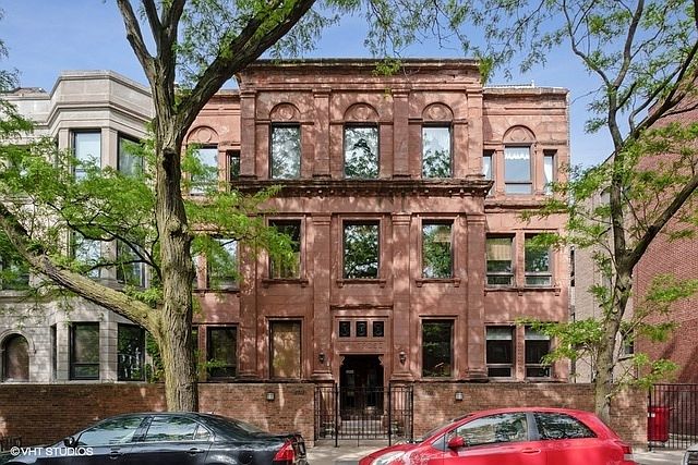 1st image of 3711 N Pine Grove Ave #1GSE