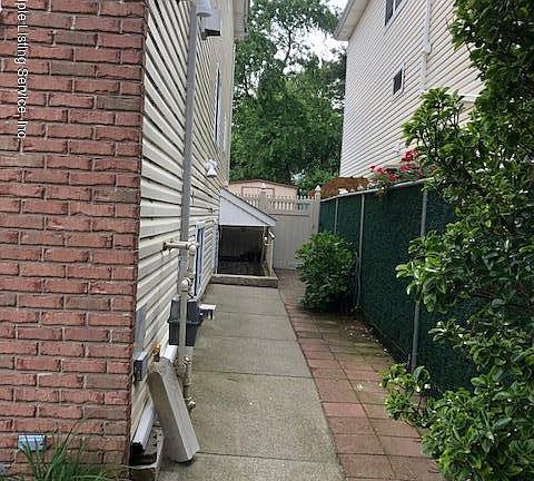 2nd image of 30 Beamer Ct #2