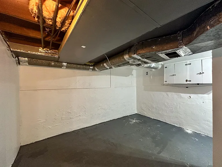 335 NE Kearney Ave — Photo 16