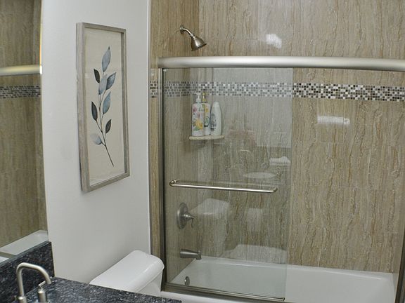 5th image of 11506 186th St Unit D