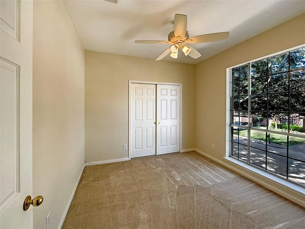 4 bed, 2149 sqft, $2,450 — Photo 3