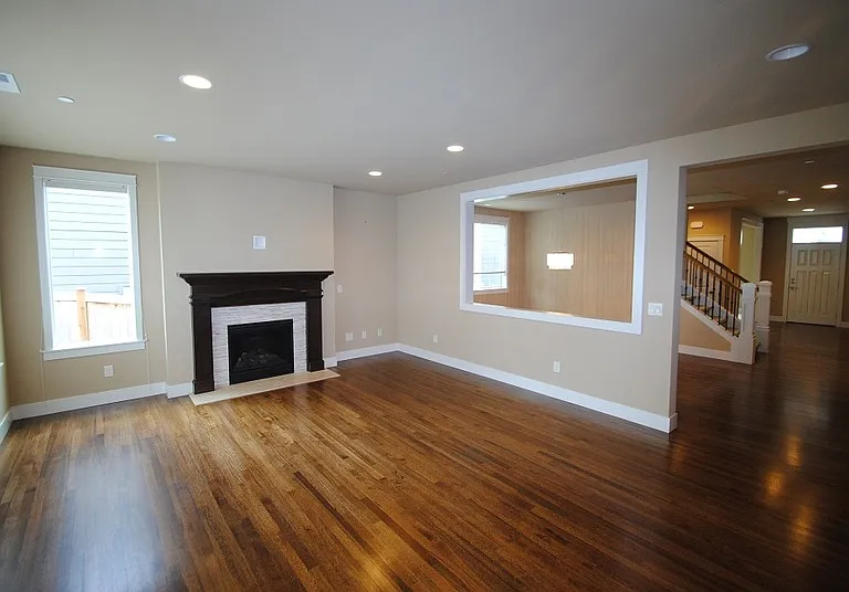 15945 NE 117th St — Photo 2