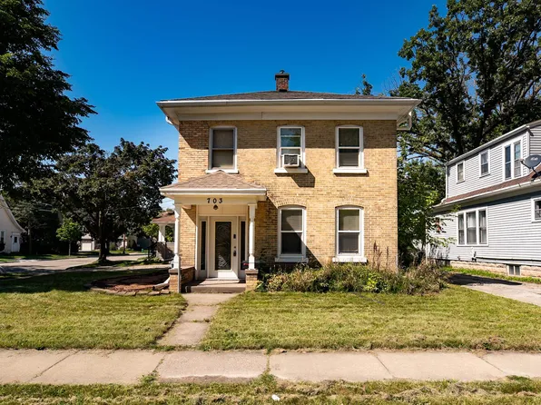 703 N Superior St, Appleton, WI 54911