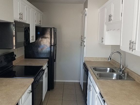 3rd image of 5911 W Golden Ln