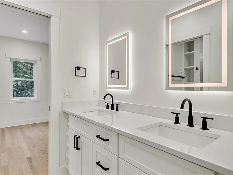 22 Estabrook Rd — Photo 24