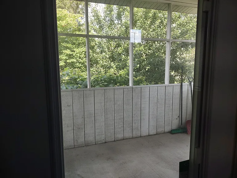 2529 Broadway Ave — Photo 17