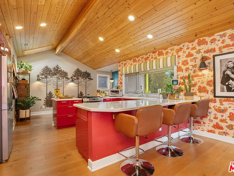 4203 Babcock Ave — Photo 12