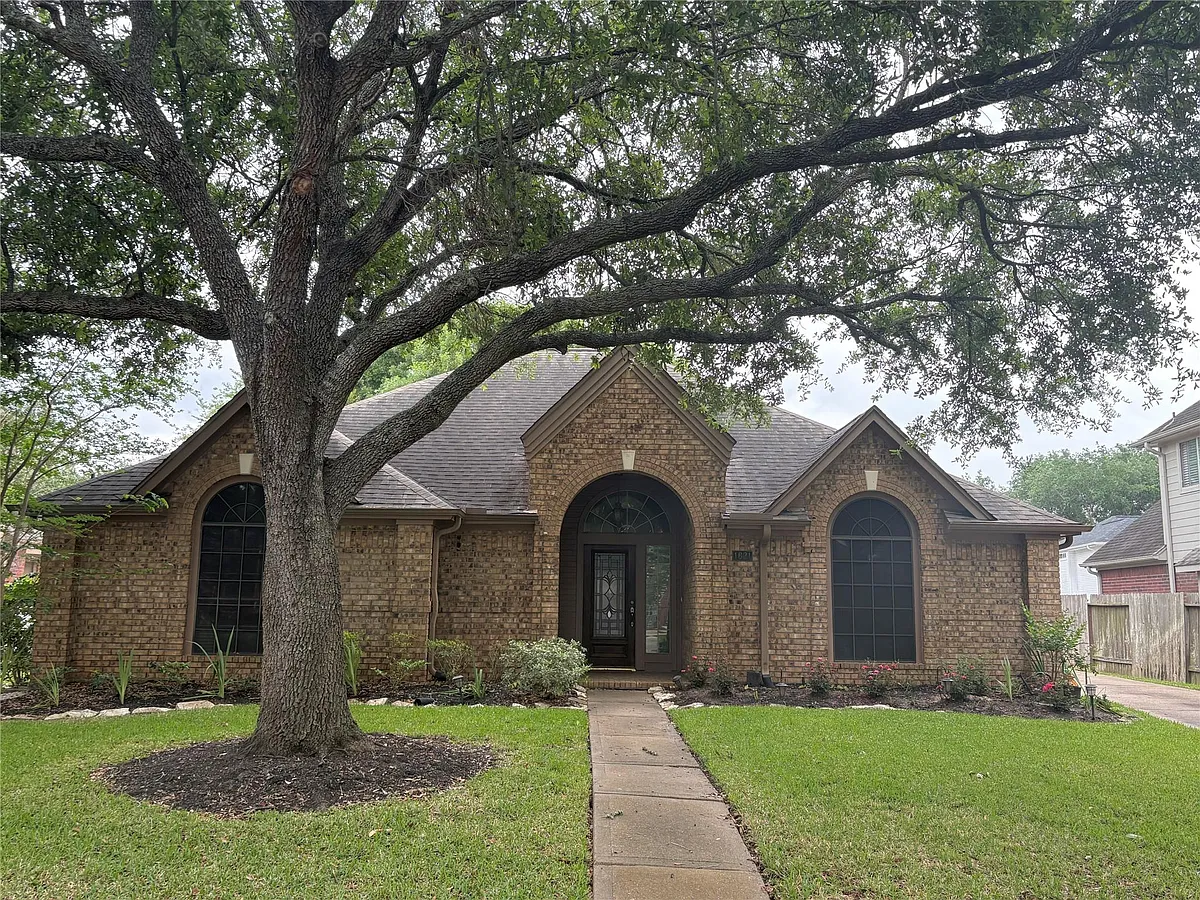 Building Photo - 1631 Berkoff Dr